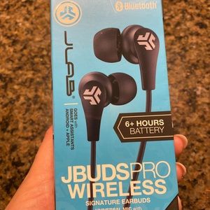 Bluetooth headphones